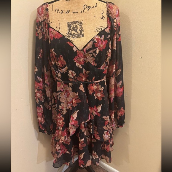 Lulus Mini Dress - Picture 4 of 11